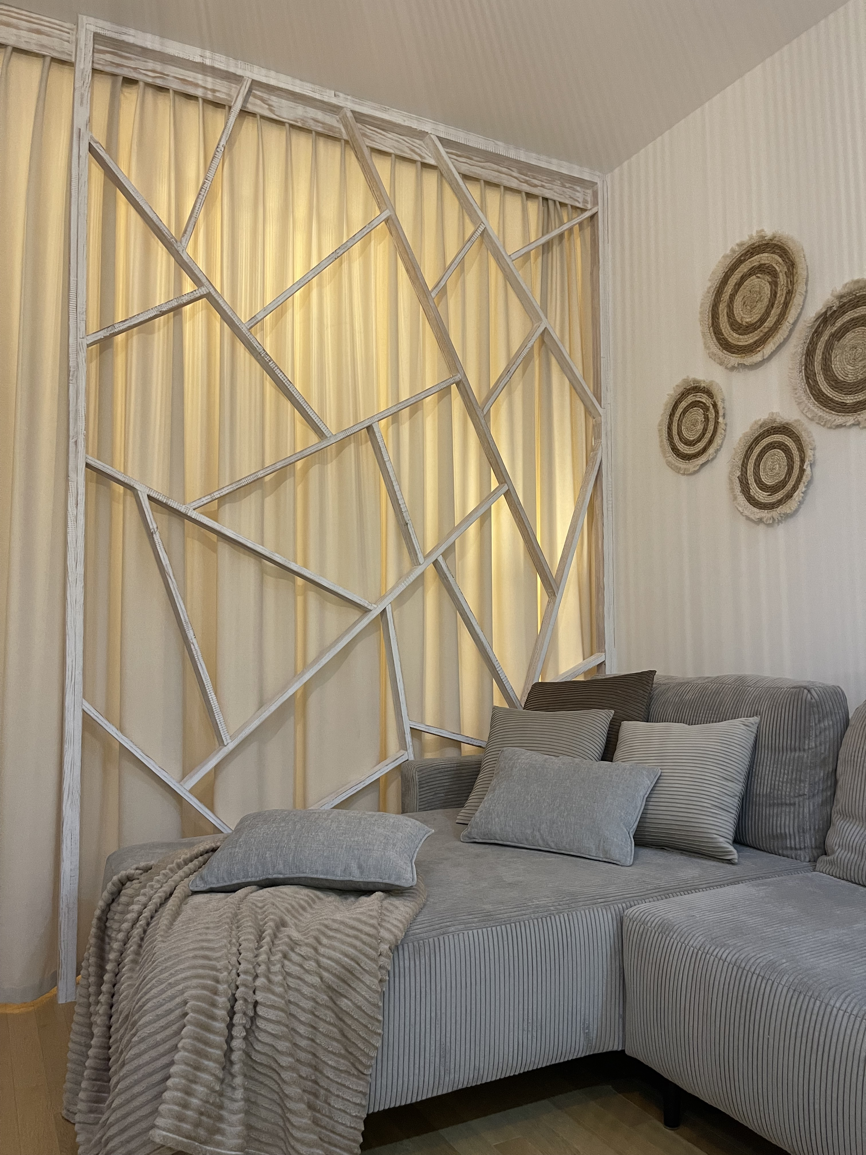 sea view apartment for sale, panoramic terrace apartment 73m2, aparthotel unit with hotel services, fully furnished rental ready apartment, luxury coastal property Montenegro, high ceiling sea view flat, apartment in hotel complex with pool, registered tourist facility for sale, investment property with high rental yield, apartment with large terrace and sea view, optional underground garage parking, nekretnine na moru prodaja, apartman za izdavanje turistima, luksuzan apartman sa pogledom na more, stan u hotelskom kompleksu sa bazenom i spa, investiciona nekretnina Crna Gora.violet investment