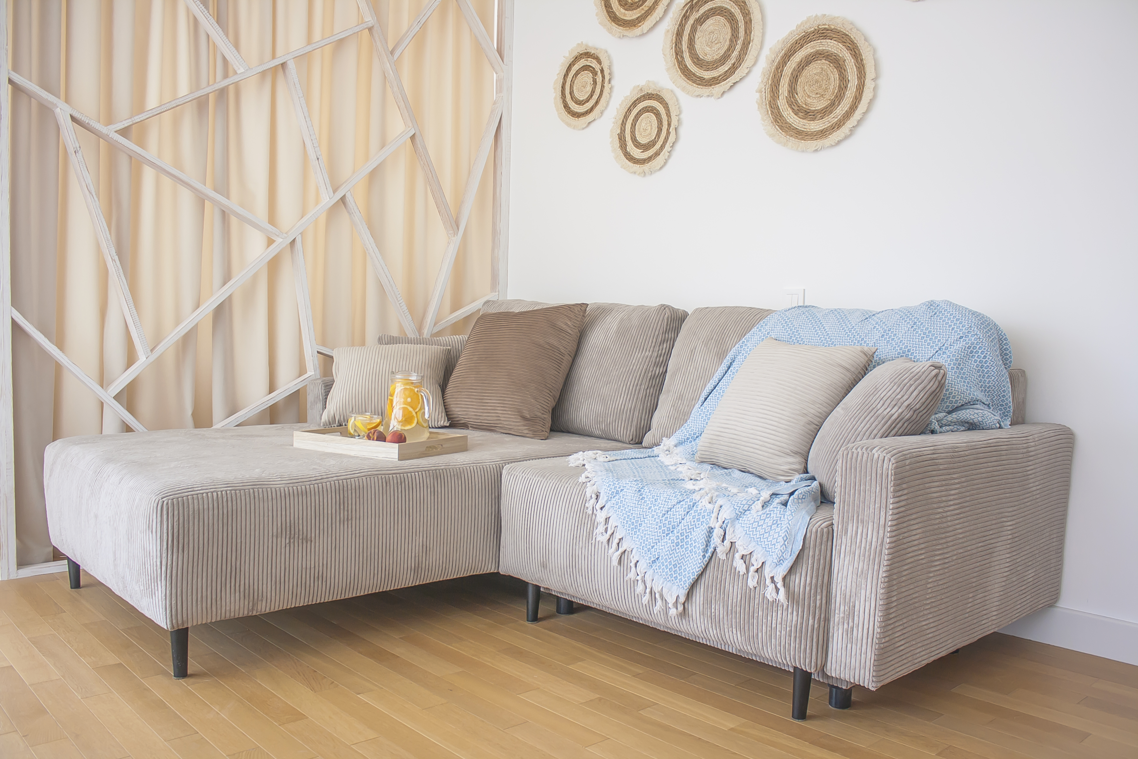 sea view apartment for sale, panoramic terrace apartment 73m2, aparthotel unit with hotel services, fully furnished rental ready apartment, luxury coastal property Montenegro, high ceiling sea view flat, apartment in hotel complex with pool, registered tourist facility for sale, investment property with high rental yield, apartment with large terrace and sea view, optional underground garage parking, nekretnine na moru prodaja, apartman za izdavanje turistima, luksuzan apartman sa pogledom na more, stan u hotelskom kompleksu sa bazenom i spa, investiciona nekretnina Crna Gora.violet investment