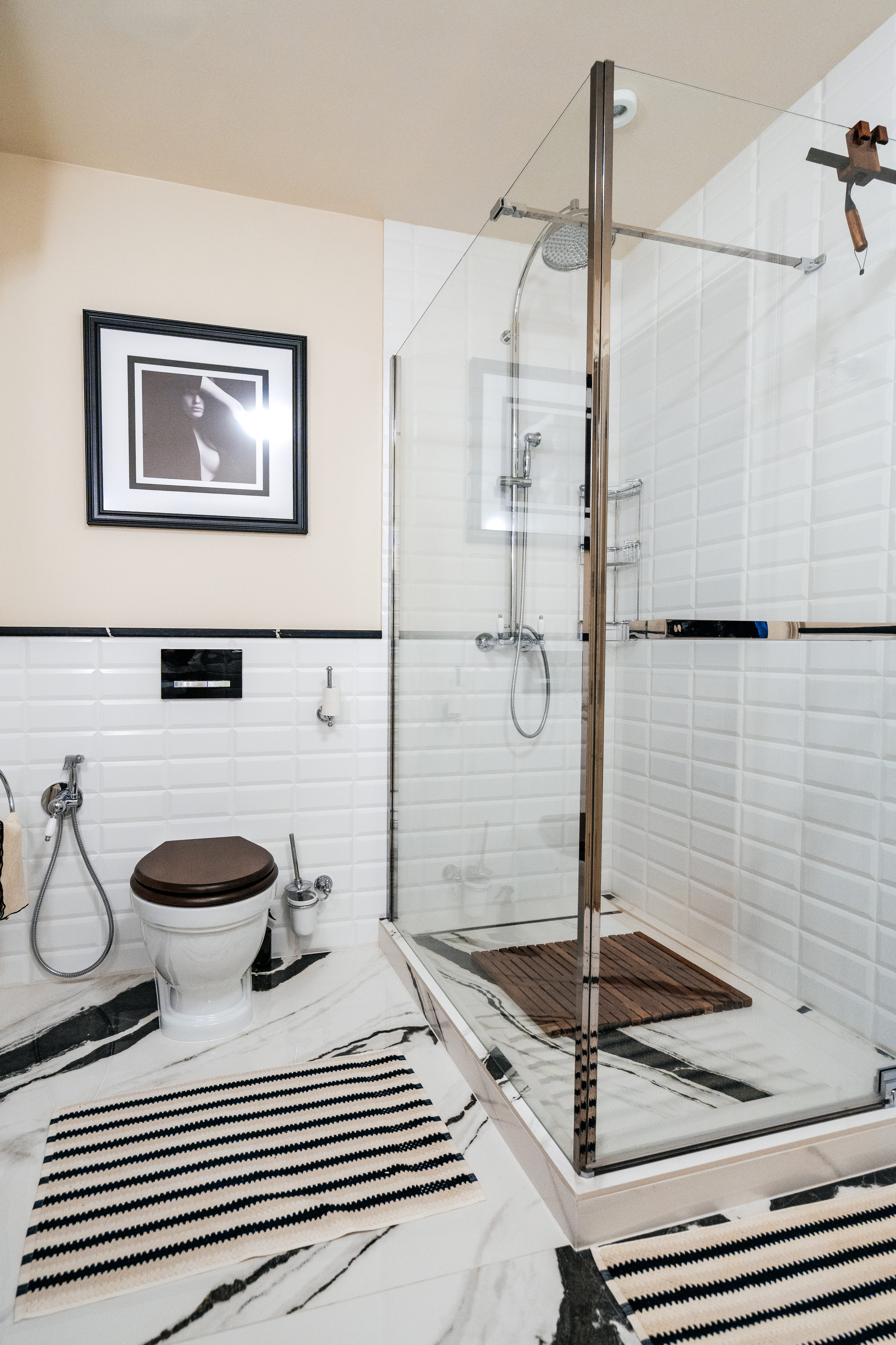 apartment for sale Porto Montenegro, Ozana Residence apartment, luxury marina view apartment Montenegro, 2 bedroom 3 bathroom flat Tivat, 140 m2 renovated apartment, superyacht marina view property, Regent Hotel view apartment, Villeroy & Boch custom kitchen, Devon & Devon bathroom fittings, luxury waterfront real estate Montenegro, Porto Montenegro investment property, Bay of Kotor luxury apartment, fully furnished designer apartment Adriatic, prime marina village residence, high end apartment with parking Tivat , violet investment, violet investment montenegro