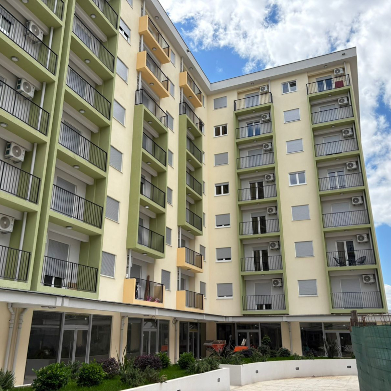 apartment for sale Zabjelo, new building Zetagradnja Podgorica, one bedroom apartment 40 m2, flat under construction Podgorica, apartment near Techno Max Zabjelo, east oriented apartment Podgorica, stan u izgradnji Zabjelo, rok završetka decembar 2025, kupovina stana kreditom Podgorica, jednosoban stan Zetagradnja, investment apartment new build, nekretnine Podgorica prodaja, novogradnja Zabjelo, stan 40m2 drugi sprat, Zetagradnja projekat kod Techno Max-a, violet investment, violet investment montenegro