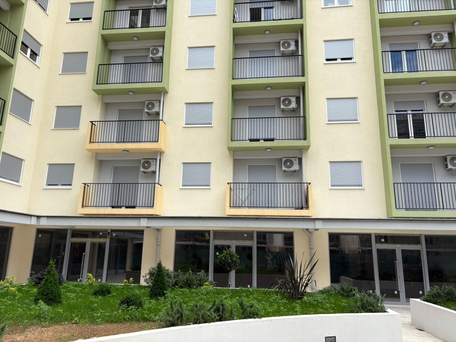 apartment for sale Zabjelo, new building Zetagradnja Podgorica, one bedroom apartment 40 m2, flat under construction Podgorica, apartment near Techno Max Zabjelo, east oriented apartment Podgorica, stan u izgradnji Zabjelo, rok završetka decembar 2025, kupovina stana kreditom Podgorica, jednosoban stan Zetagradnja, investment apartment new build, nekretnine Podgorica prodaja, novogradnja Zabjelo, stan 40m2 drugi sprat, Zetagradnja projekat kod Techno Max-a, violet investment, violet investment montenegro