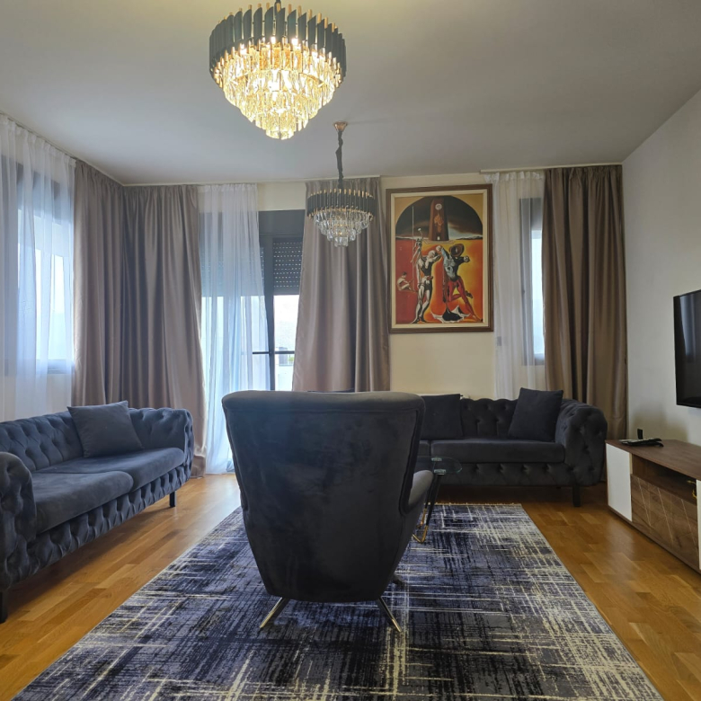 Three-Bedroom Apartment – Nova Dalmatinska