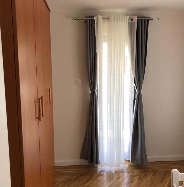 Two-Bedroom Apartment for Rent – Near Vezir Bridge (Ars Medika Area), 72 m²