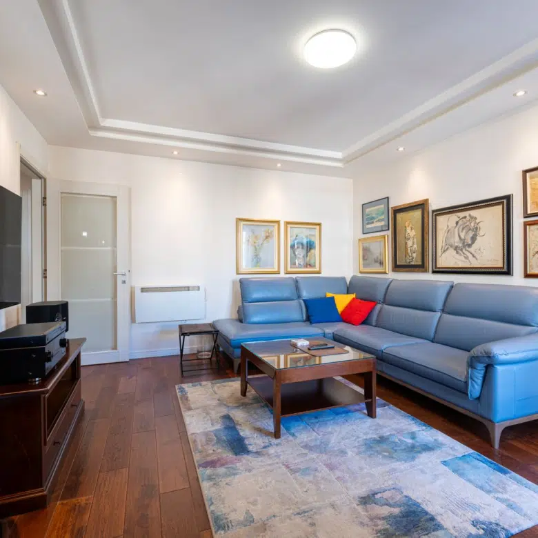 Luxury Furnished 2-Bedroom Apartment – Central Point, Podgorica