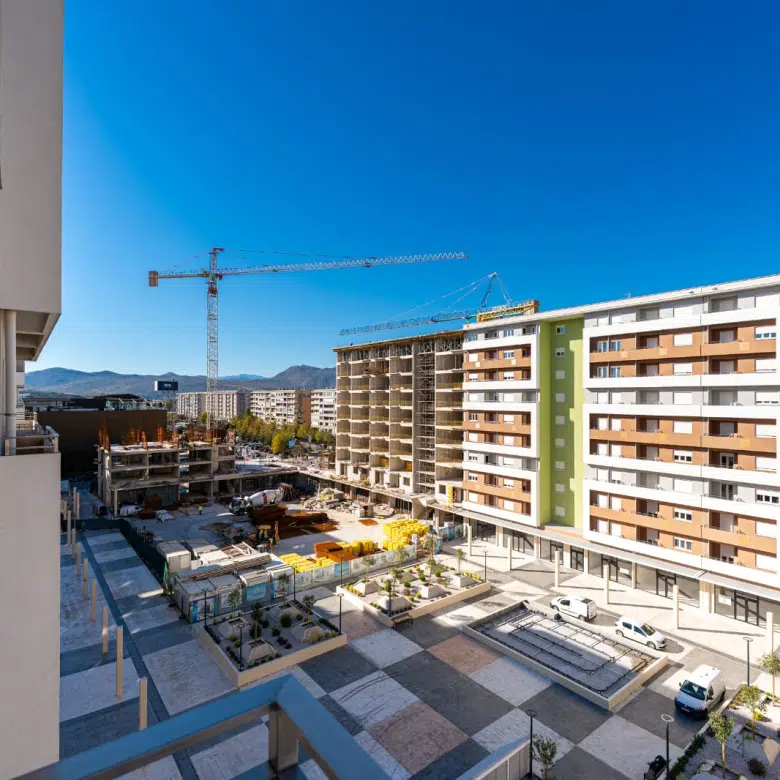 Luxury Furnished 2-Bedroom Apartment – Central Point, Podgorica