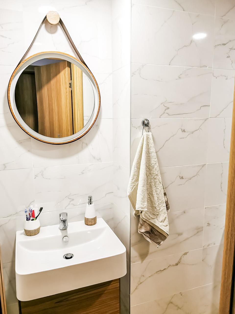 apartment for sale Ljubović, 2 bedroom apartment Podgorica, 61 m2 flat new building, luxury furnished apartment Podgorica, bright southwest oriented apartment, flat with large terrace Ljubović, family apartment near kindergarten, new playground in front of building, parquet flooring apartment Montenegro, appliances under warranty, nekretnine Podgorica prodaja, dvosoban stan Ljubović, novogradnja 61m2, luksuzno namješten stan Podgorica, stan 5. sprat sa terasom, porodični stan mirno naselje Ljubović,violet investment,violet investment montenegro