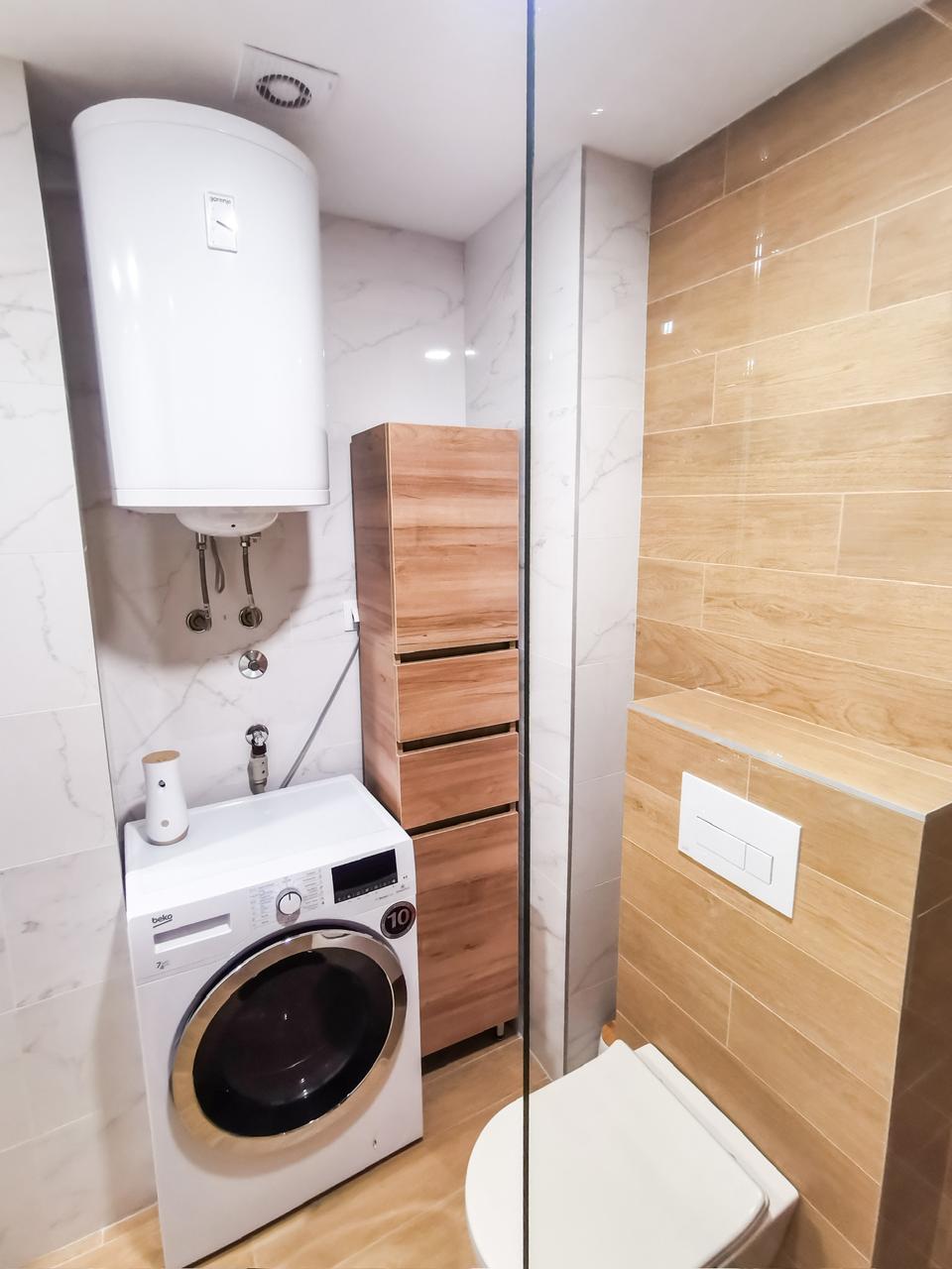 apartment for sale Ljubović, 2 bedroom apartment Podgorica, 61 m2 flat new building, luxury furnished apartment Podgorica, bright southwest oriented apartment, flat with large terrace Ljubović, family apartment near kindergarten, new playground in front of building, parquet flooring apartment Montenegro, appliances under warranty, nekretnine Podgorica prodaja, dvosoban stan Ljubović, novogradnja 61m2, luksuzno namješten stan Podgorica, stan 5. sprat sa terasom, porodični stan mirno naselje Ljubović,violet investment,violet investment montenegro