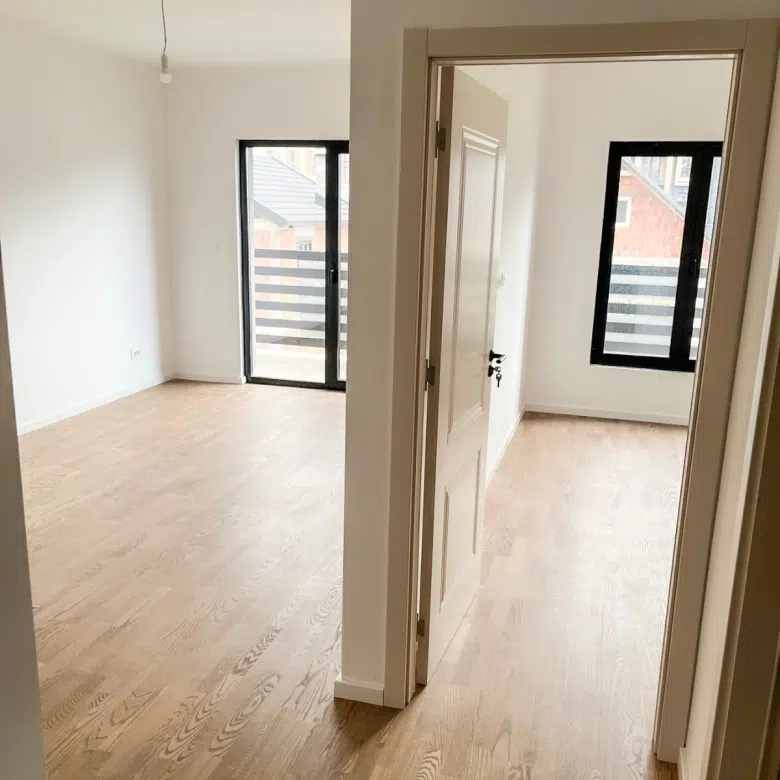 apartment for sale Kolašin, 1 bedroom flat 46 m2 Montenegro, new build unfurnished apartment, south facing apartment Kolašin, urgent sale property Montenegro, apartment above supermarket, Aroma market building Kolašin, ski resort apartment for sale, investment apartment Kolašin, jednosoban stan Kolasin prodaja, nov neuseljen stan Crna Gora, stan 46m2 prvi sprat, povoljna investicija planina Montenegro, violet investment, violet investment montenegro
