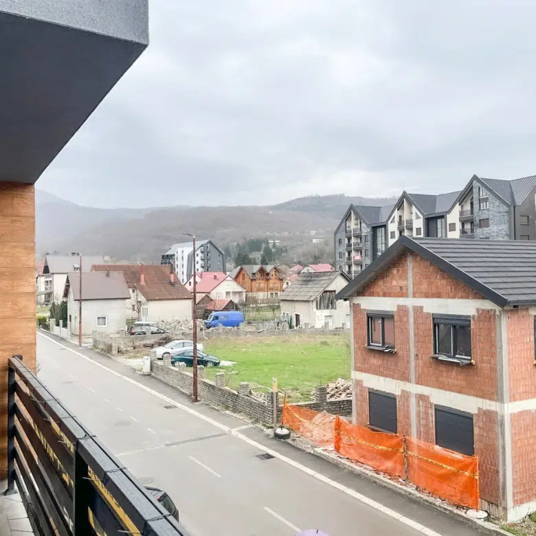 New 1-Bedroom Apartment 46 m², South-Facing – Kolašin