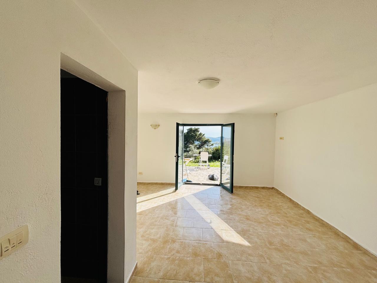 house with land for sale Mrčevac, Tivat sea view estate, 57 m2 house with 4216 m2 plot, property with road access Tivat, land with house Montenegro, estate for villa development Tivat, investment land with building Mrčevac, coastal house with large plot Bay of Kotor, nekretnine Tivat prodaja, kuća sa velikim placem Mrčevac, imanje sa pogledom na more Crna Gora, zemljište za razvoj turističkog ili stambenog kompleksa, violet investment, violet investment montenegro