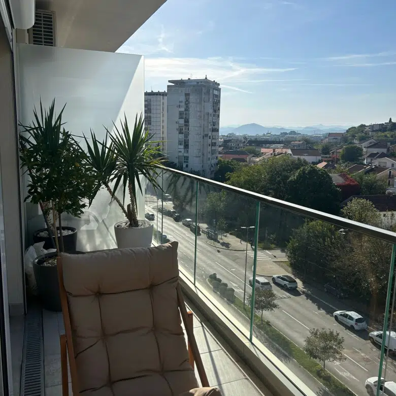 Luxury and prime location,  2-Bedroom Duplex Apartment 94 m² with Garage | Vezirov Bridge, Podgorica