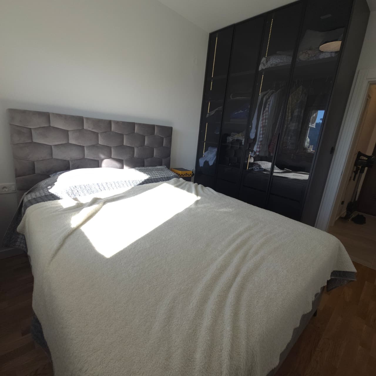 apartment for sale Zabjelo, luxury 1 bedroom apartment Podgorica, 43 m2 flat new building, new furnished apartment Montenegro, near Multicom Zabjelo, modern one bedroom for sale, investment apartment Podgorica, new construction Zabjelo, nekretnine Podgorica prodaja, jednosoban stan Zabjelo, lux stan 43m2, novogradnja sa namještajem, stan za investiciju ili život Podgorica, violet investment, violet investment montenegro