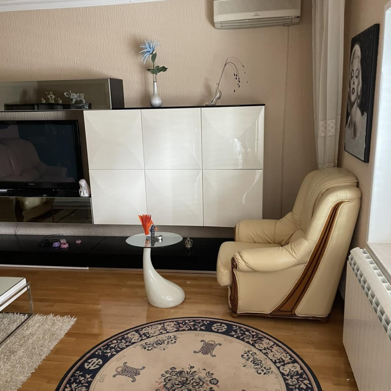 House for Rent with Yard – Retro Style, Momišići, Near Vezir Bridge, Podgorica