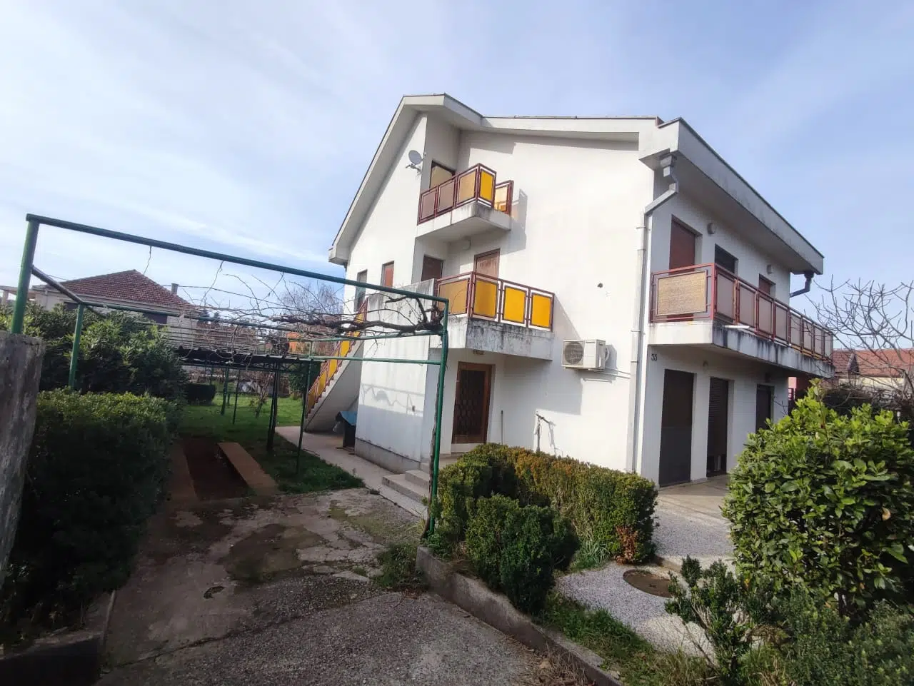 WhatsApp Image 2025-12-23 at 130711 2 House For Rent ,200m², Zagorič, Podgorica