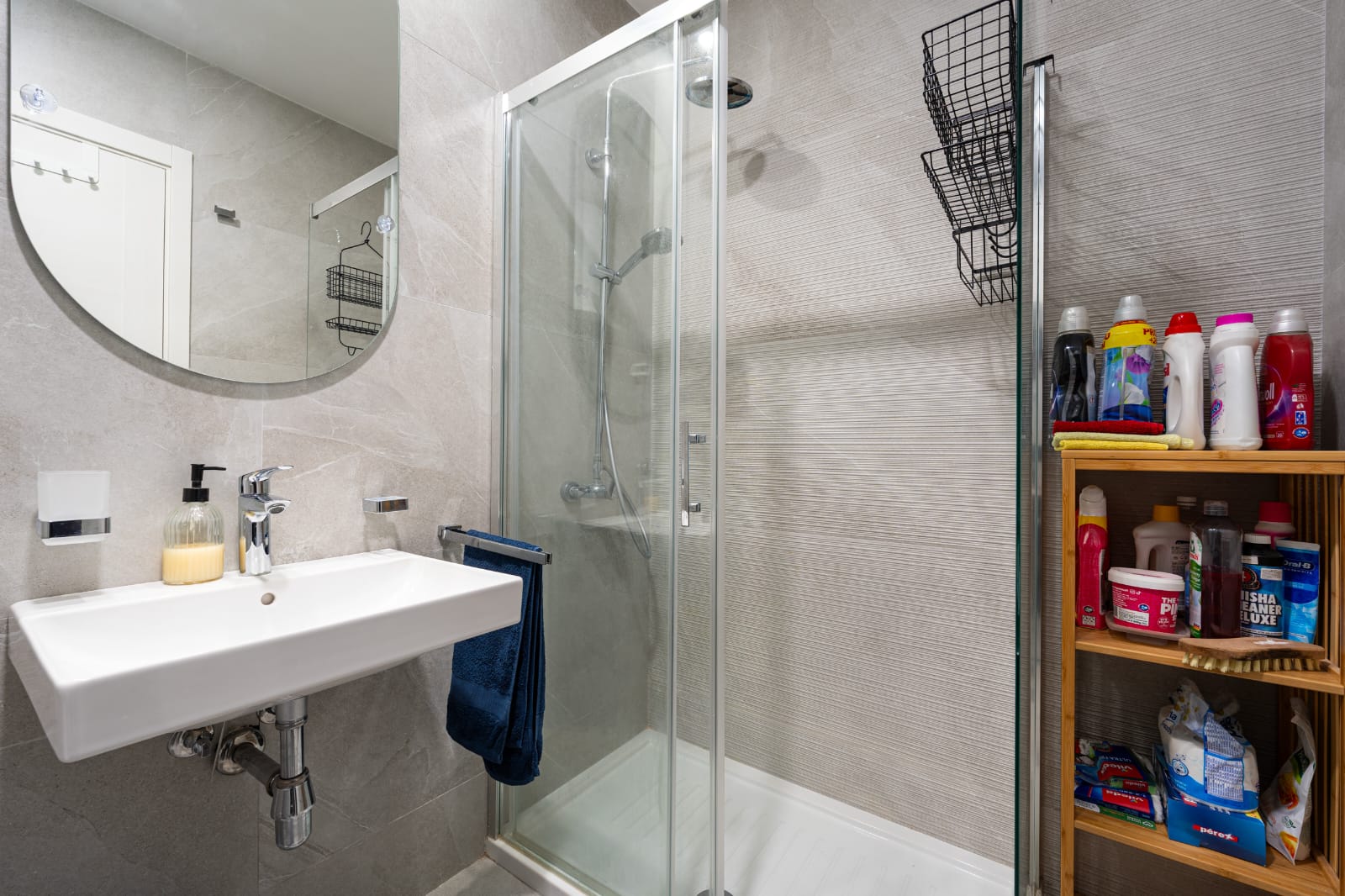 apartment for rent Podgorica, two-bedroom apartment rent Central Point, apartment 73m2 Podgorica, long-term rental apartment Podgorica, air-conditioned apartment Podgorica, new construction apartment Podgorica, modern apartment for rent Central Point, apartment with terrace Podgorica, fully furnished apartment Podgorica, apartment with kitchen appliances Podgorica, apartment with parking Podgorica, rental property Podgorica, violet investment