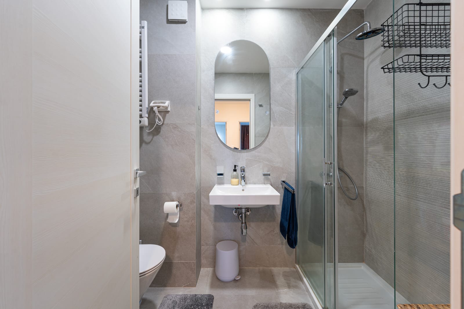 apartment for rent Podgorica, two-bedroom apartment rent Central Point, apartment 73m2 Podgorica, long-term rental apartment Podgorica, air-conditioned apartment Podgorica, new construction apartment Podgorica, modern apartment for rent Central Point, apartment with terrace Podgorica, fully furnished apartment Podgorica, apartment with kitchen appliances Podgorica, apartment with parking Podgorica, rental property Podgorica, violet investment