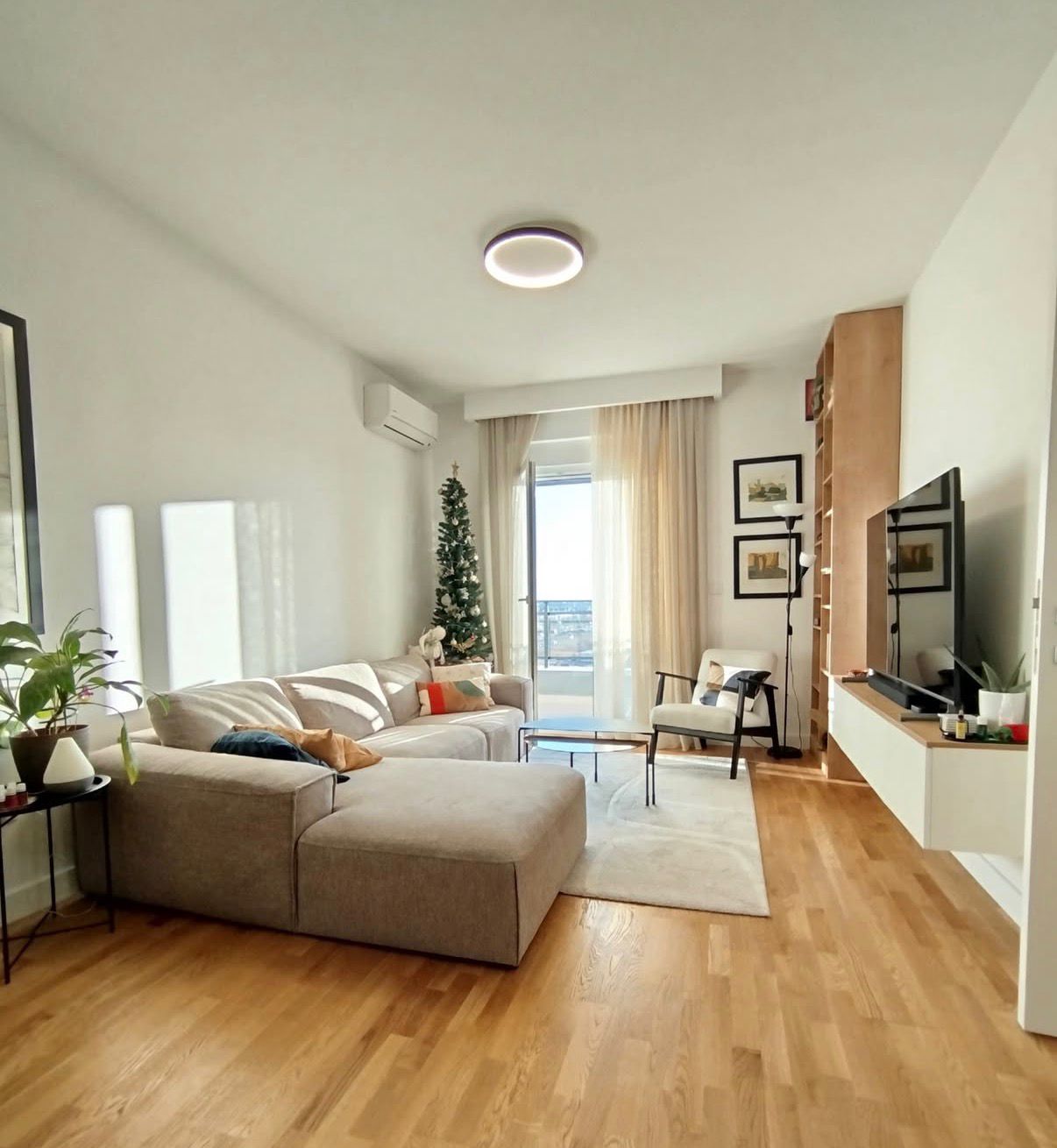 apartment for sale Stari Aerodrom, Master 8-8 Podgorica, new luxury 2 bedroom apartment, 69 m2 flat Podgorica, south-facing apartment Montenegro, fully furnished luxury apartment, apartment with two garage spaces, new residential commercial building Podgorica, investment apartment Stari Aerodrom, nekretnine Podgorica prodaja, dvosoban stan Master 8-8, luksuzan stan 69m2 sa garažom, novogradnja Stari Aerodrom, stan sa dva garažna mjesta,violet investment, violet investment montenegro