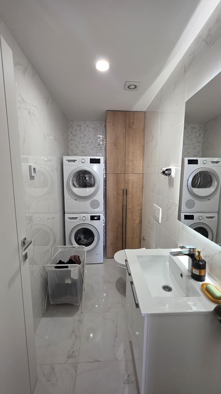 apartment for sale Stari Aerodrom, Master 8-8 Podgorica, new luxury 2 bedroom apartment, 69 m2 flat Podgorica, south-facing apartment Montenegro, fully furnished luxury apartment, apartment with two garage spaces, new residential commercial building Podgorica, investment apartment Stari Aerodrom, nekretnine Podgorica prodaja, dvosoban stan Master 8-8, luksuzan stan 69m2 sa garažom, novogradnja Stari Aerodrom, stan sa dva garažna mjesta,violet investment, violet investment montenegro