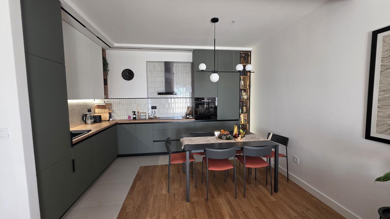 apartment for sale Stari Aerodrom, Master 8-8 Podgorica, new luxury 2 bedroom apartment, 69 m2 flat Podgorica, south-facing apartment Montenegro, fully furnished luxury apartment, apartment with two garage spaces, new residential commercial building Podgorica, investment apartment Stari Aerodrom, nekretnine Podgorica prodaja, dvosoban stan Master 8-8, luksuzan stan 69m2 sa garažom, novogradnja Stari Aerodrom, stan sa dva garažna mjesta,violet investment, violet investment montenegro