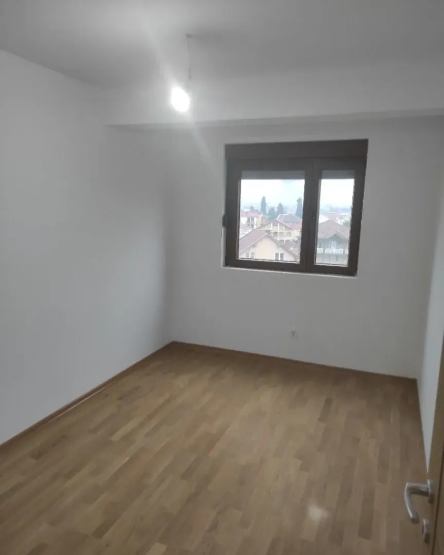 apartment for sale Stari Aerodrom, 2 bedroom apartment 56 m2 Podgorica, new building high quality Stari Aerodrom, never occupied flat Podgorica, functional layout 2BR apartment, open plan living dining kitchen, double oriented apartment east north, flat with balcony Podgorica, family apartment Stari Aerodrom, investment apartment Podgorica, nekretnine Podgorica prodaja, dvosoban stan Stari Aerodrom novogradnja, stan 56m2 sa dvije spavaće, stan sa kupatilom i toaletom, prostran javni parking ispred zgrade, violet investment, violet investment montenegro