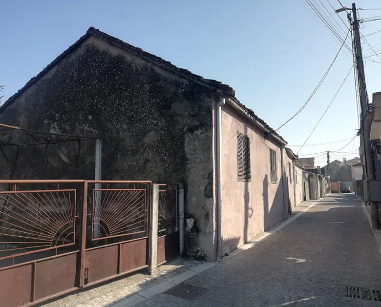 investment property Podgorica, house for sale Stara Varoš, redevelopment opportunity Podgorica, land for development Podgorica, central Podgorica real estate, urban land Montenegro, value add property Podgorica, rental investment Montenegro, property with building permit potential, P+1 development Podgorica, mixed use development Montenegro, real estate investment Podgorica,investiciona nekretnina Podgorica, kuća na prodaju Stara Varoš, plac za gradnju Podgorica, građevinsko zemljište Podgorica, urbana parcela, mogućnost nadogradnje P+1, nekretnina za investitore, renoviranje i dogradnja, centralna lokacija Podgorica, zemljište u Staroj Varoši,violet investment