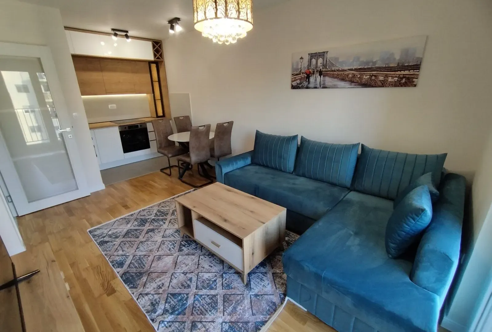 3669deb5-c6a5-4510-8f89-04f32e47c165-lg