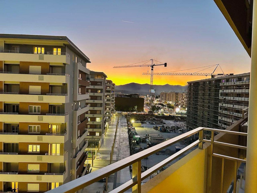 Visual Reference: Luxury Two Bedroom Apartment 108 M2 For Rent In Central