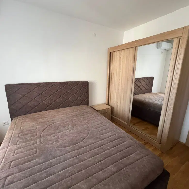 One-bedroom apartment for rent – Stari Aerodrom, 52 m² (new building)