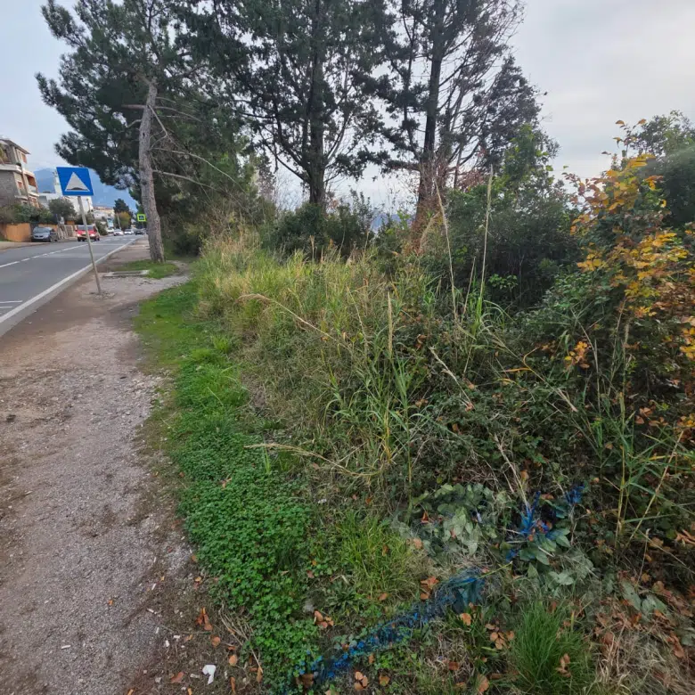 Land for Sale – Bar | Prime Location by the Sea and Main Road