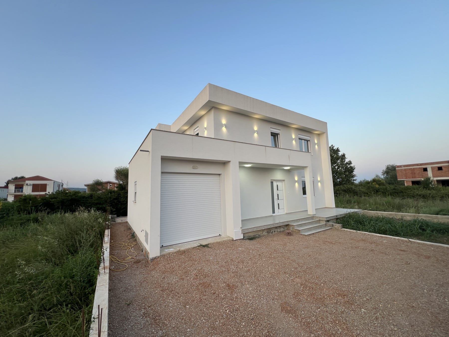 modern house for sale Ulcinj, house for sale Ulcinj, new house Ulcinj, newly built house Ulcinj, 4 bedroom house Ulcinj, 3 bathroom house Ulcinj, house with garage Ulcinj, house with terraces Ulcinj, open-concept house Ulcinj, luxury house Ulcinj, family home Ulcinj, residential property Ulcinj, Kodra Ulcinj property, Ulcinj real estate, Montenegro house for sale, Ulcinj Montenegro property, modern family house Montenegro, investment property Ulcinj, home near beach Ulcinj, contemporary house Montenegro, violet investment