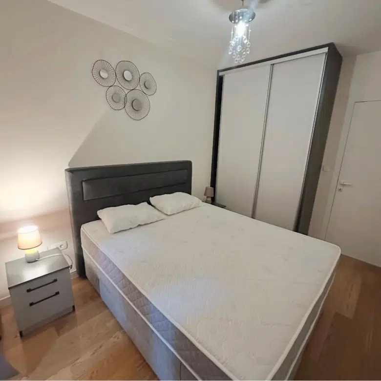 One-Bedroom Apartment For Rent in Central Point