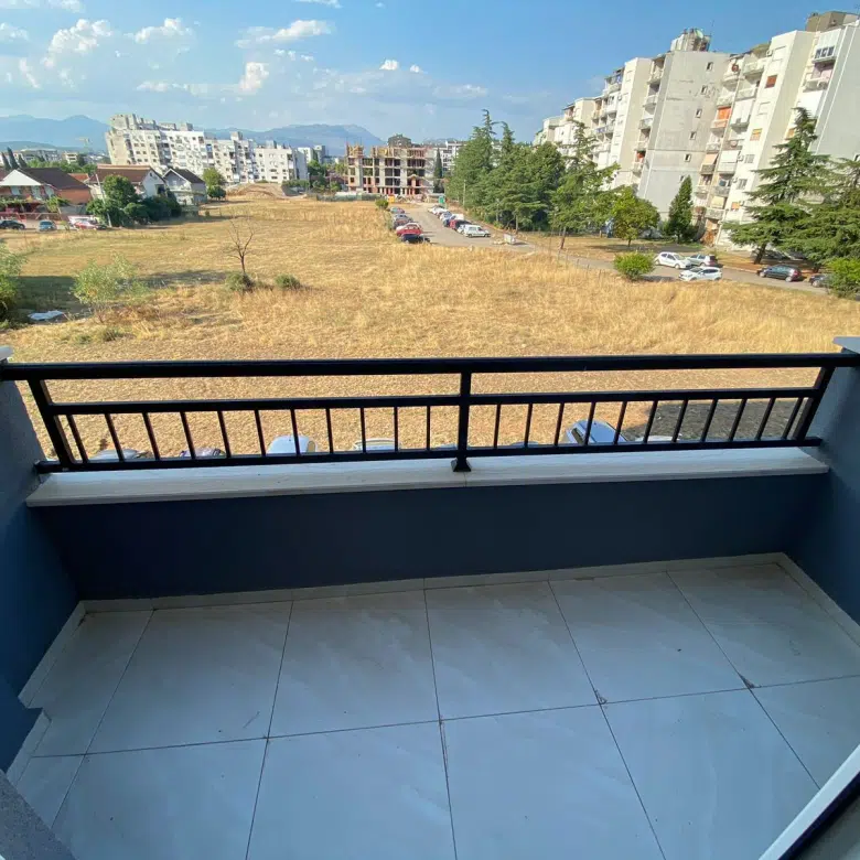 Modern Two-Bedroom Apartment – Zabjelo