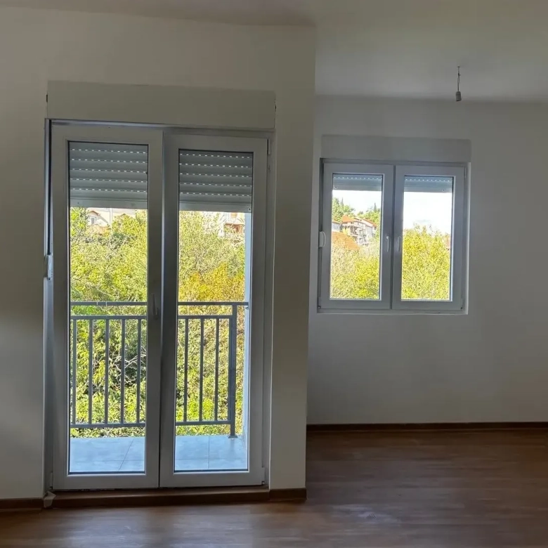 e270db1f e548 411a bbe0 2972417f283a lg