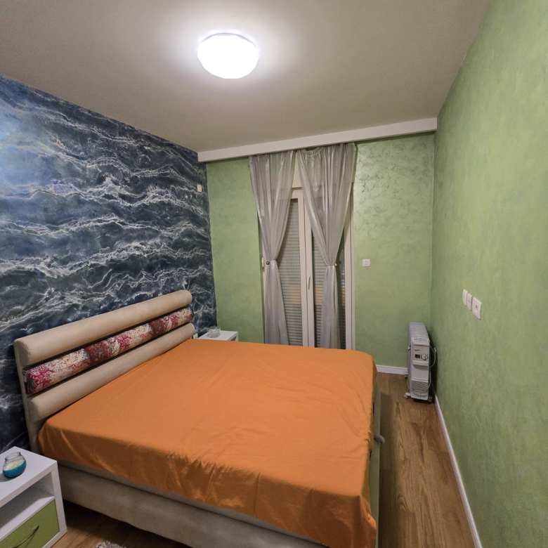 One-Bedroom Furnished Apartment for Rent – Central Point (First Building)