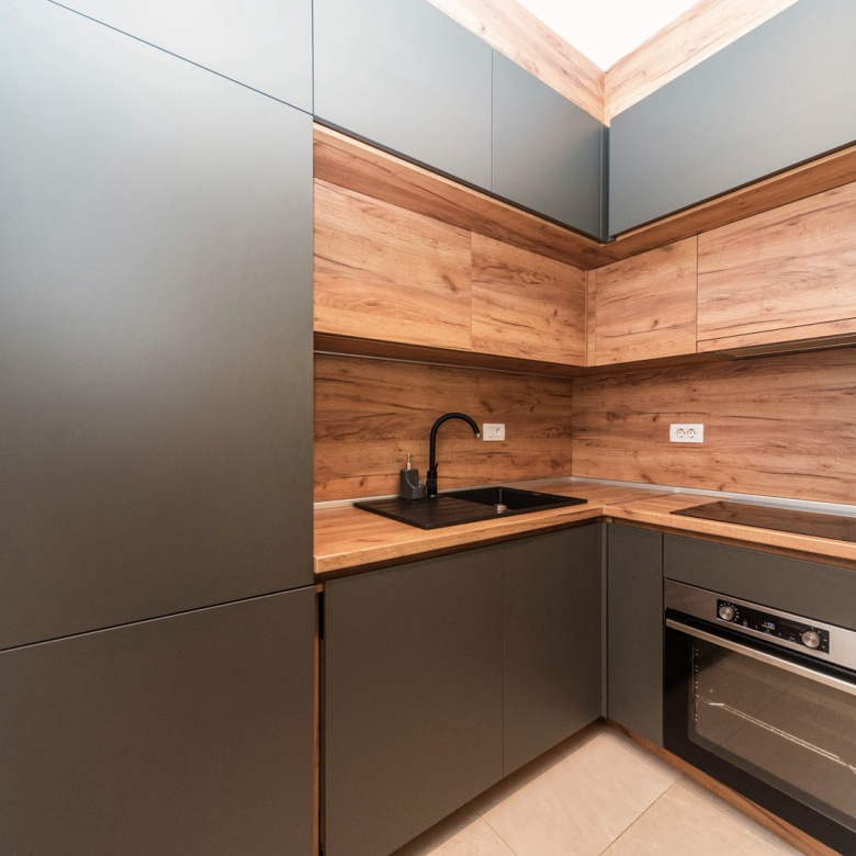 New & Modern 1-Bedroom Apartment with Garage for Rent – Premium Kvart