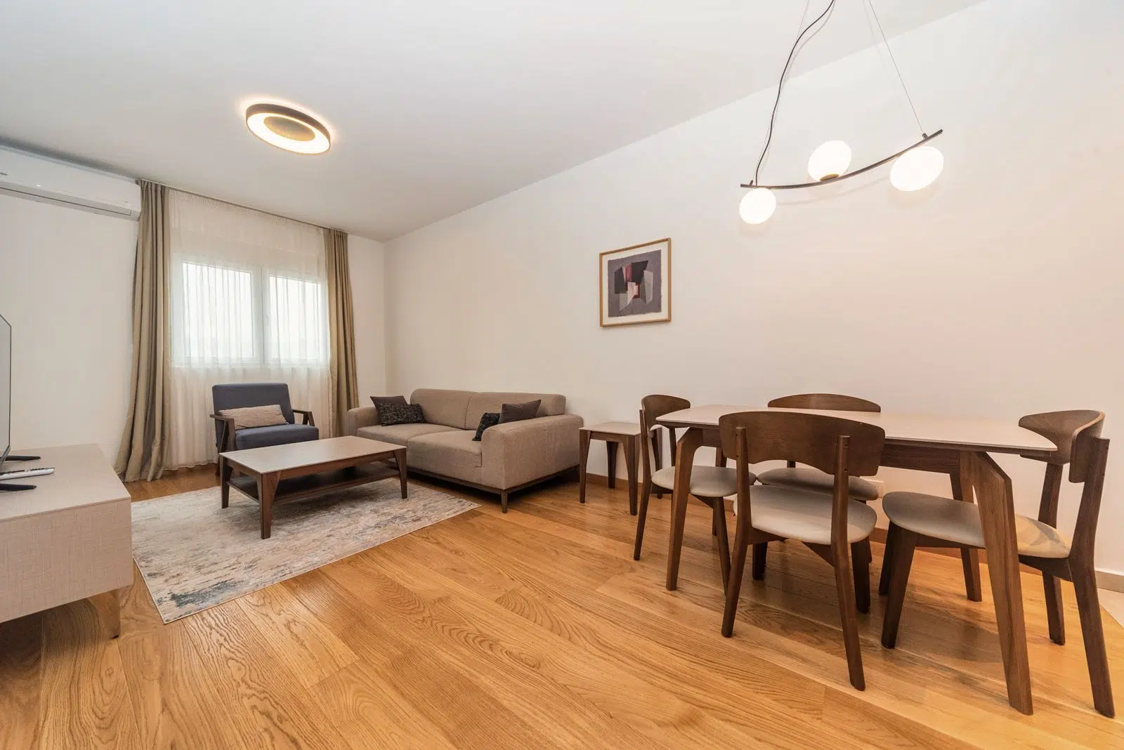 WhatsApp Image 2025-12-28 at 11.56.22 New & Modern 1-Bedroom Apartment with Garage for Rent – Premium Kvart