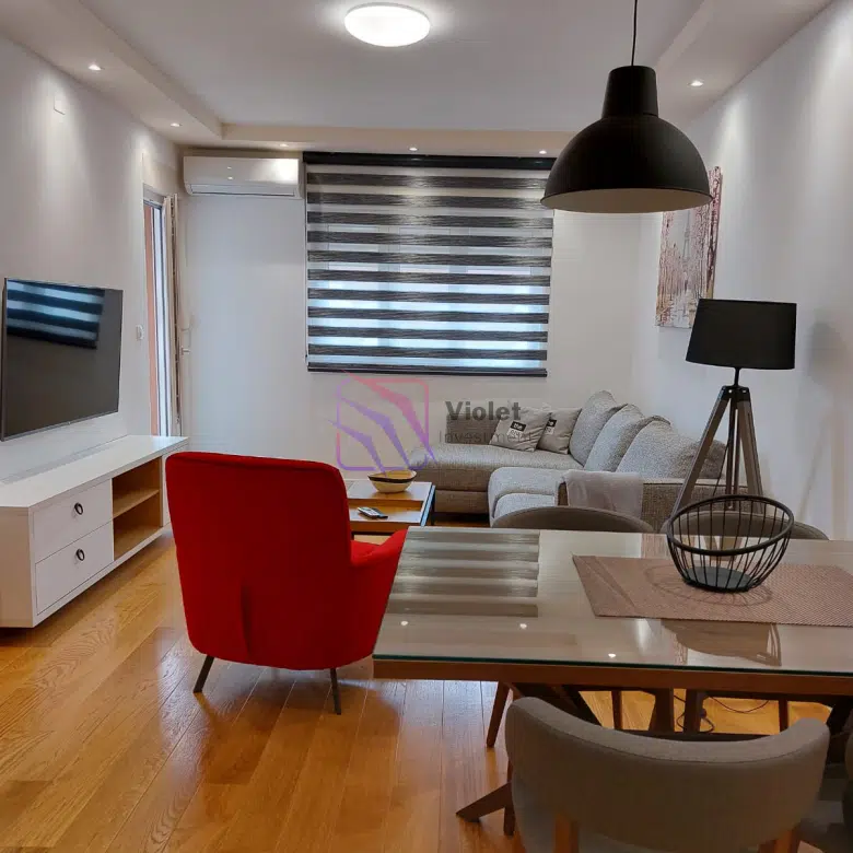 Two-Bedroom Apartment with garage for rent – Central Point