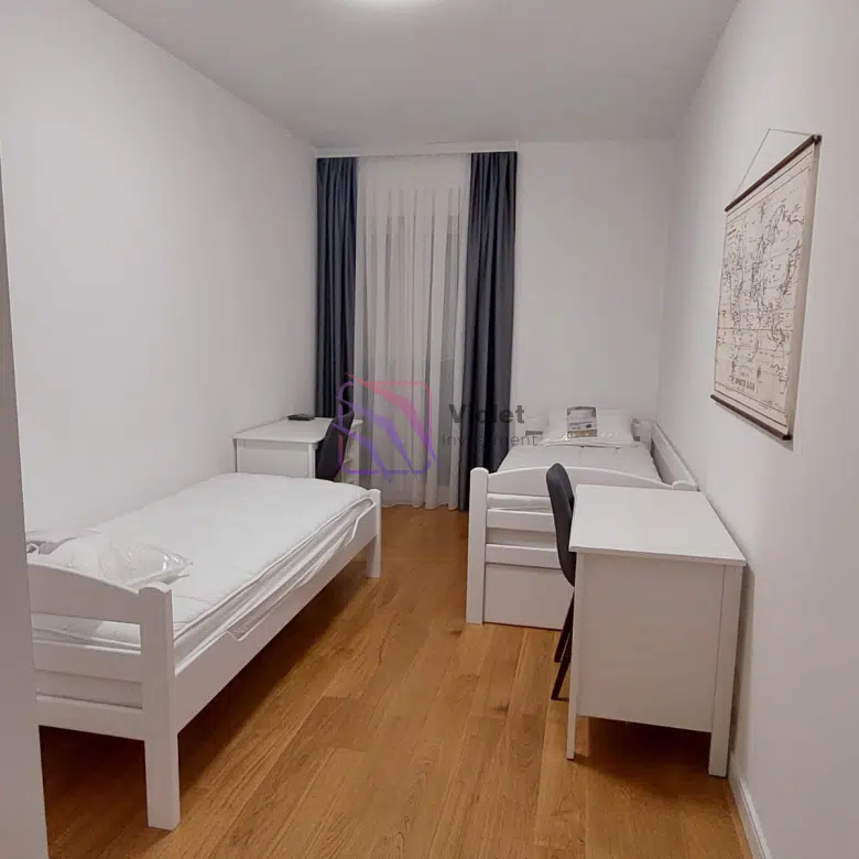 Two-Bedroom Apartment with garage for rent – Central Point