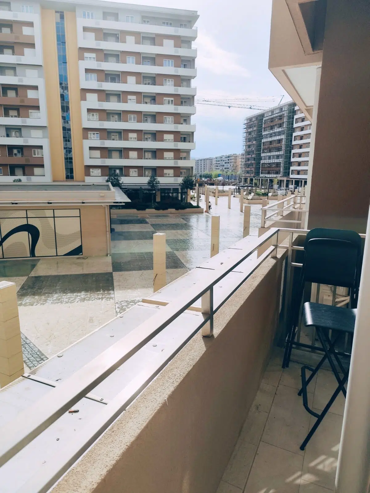 WhatsApp Image 2026-01-29 at 16.45.37 (5) One-Bedroom Apartment for Sale – Central Point, Phase VIII (near Aroma)