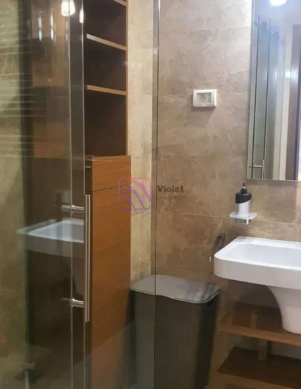 One-Bedroom Apartment in City Center For Rent