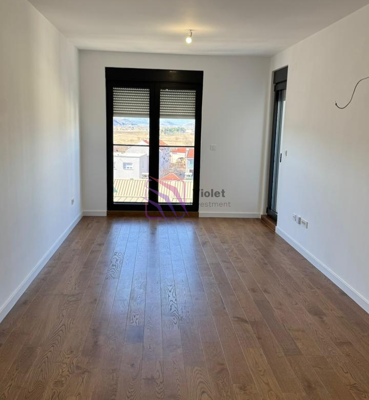 One-Bedroom Apartment 46 m² + Garage,Green Level 2