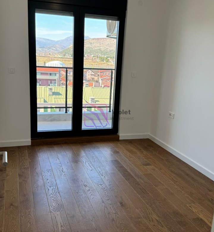 One-Bedroom Apartment 46 m² + Garage,Green Level 2