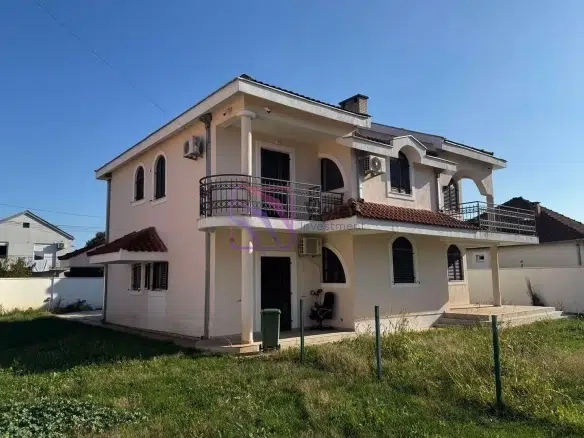 house for sale Tološi Podgorica, family house Podgorica Montenegro, property with business space Podgorica, large house Podgorica for sale, investment property Podgorica Montenegro, real estate Tološi Montenegro, house with yard Podgorica, multi unit house Podgorica, violet investment