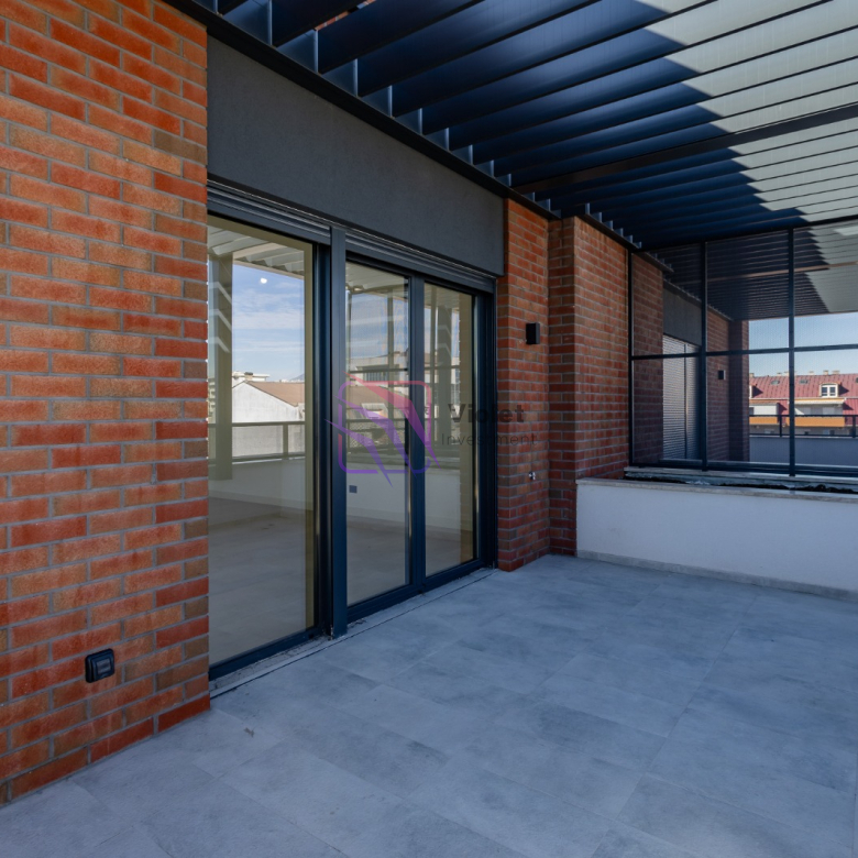 penthouse apartment for sale Podgorica, luxury penthouse Krivi Most Podgorica, two bedroom penthouse Podgorica, apartment near Big Fashion Podgorica sale, property for sale Podgorica Montenegro, penthouse 96 m2 Podgorica, real estate Podgorica Montenegro, investment penthouse Podgorica , violet investment