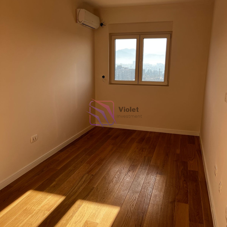 Two-Bedroom Apartment with Garage Space – Central Point, Podgorica