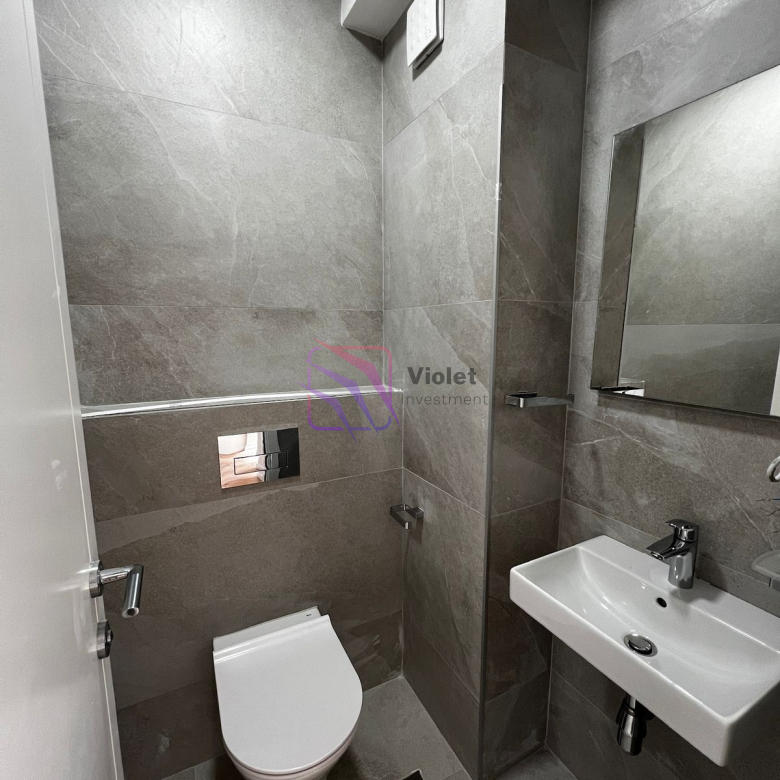 Two-Bedroom Apartment with Garage Space – Central Point, Podgorica