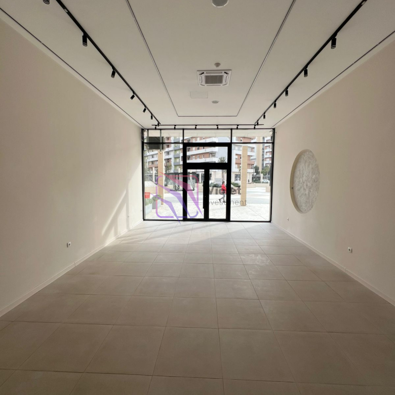 Commercial Space 104 m² in an Excellent Location – Central Point near Capital Plaza, Podgorica