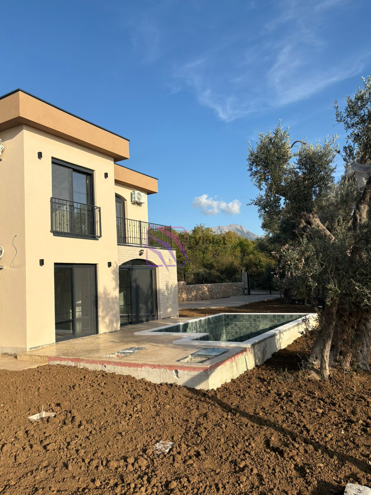 house for sale Bar Montenegro, house Zeleni Pojas Bar for sale, sea view house Bar Montenegro, property for sale Bar Montenegro house, house 225 m2 Bar sale, real estate Bar Montenegro, house surrounded by olive trees Montenegro, investment property Bar Montenegro, coastal house Montenegro for sale,violet investment