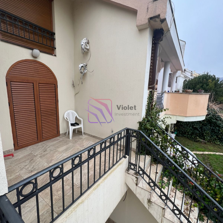 villa for sale Gorica C Podgorica, luxury house Podgorica Montenegro, property for sale Gorica Podgorica, villa 400 m2 Podgorica, real estate Podgorica Montenegro luxury, investment property Podgorica Montenegro, house with large plot Podgorica, premium real estate Podgorica, violet investment