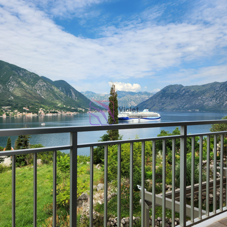 three bedroom apartment Dobrota Kotor sale, Buena Vista apartment Montenegro sea view, luxury apartment Bay of Kotor 75m2, property Dobrota Montenegro investment, renovated apartment Kotor sea view for sale,violet investment, dobrota, kotor
